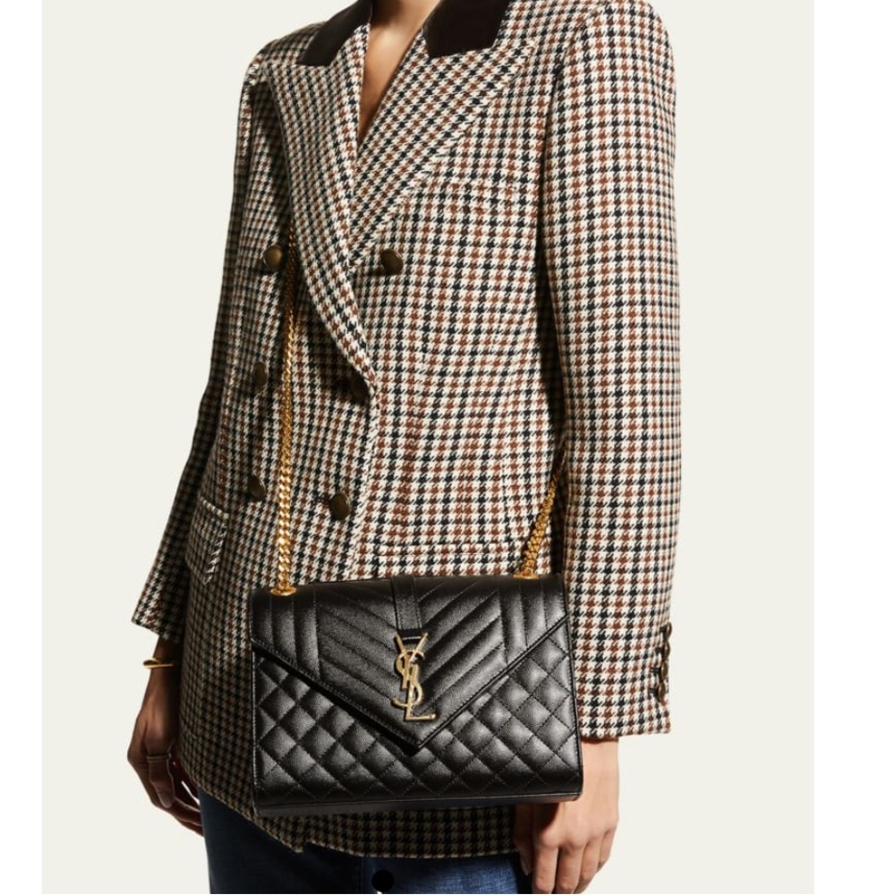 SAINT LAURENT
Envelope Triquilt Medium YSL Shoulder Bag in Grained Leather - Picture 4 of 7